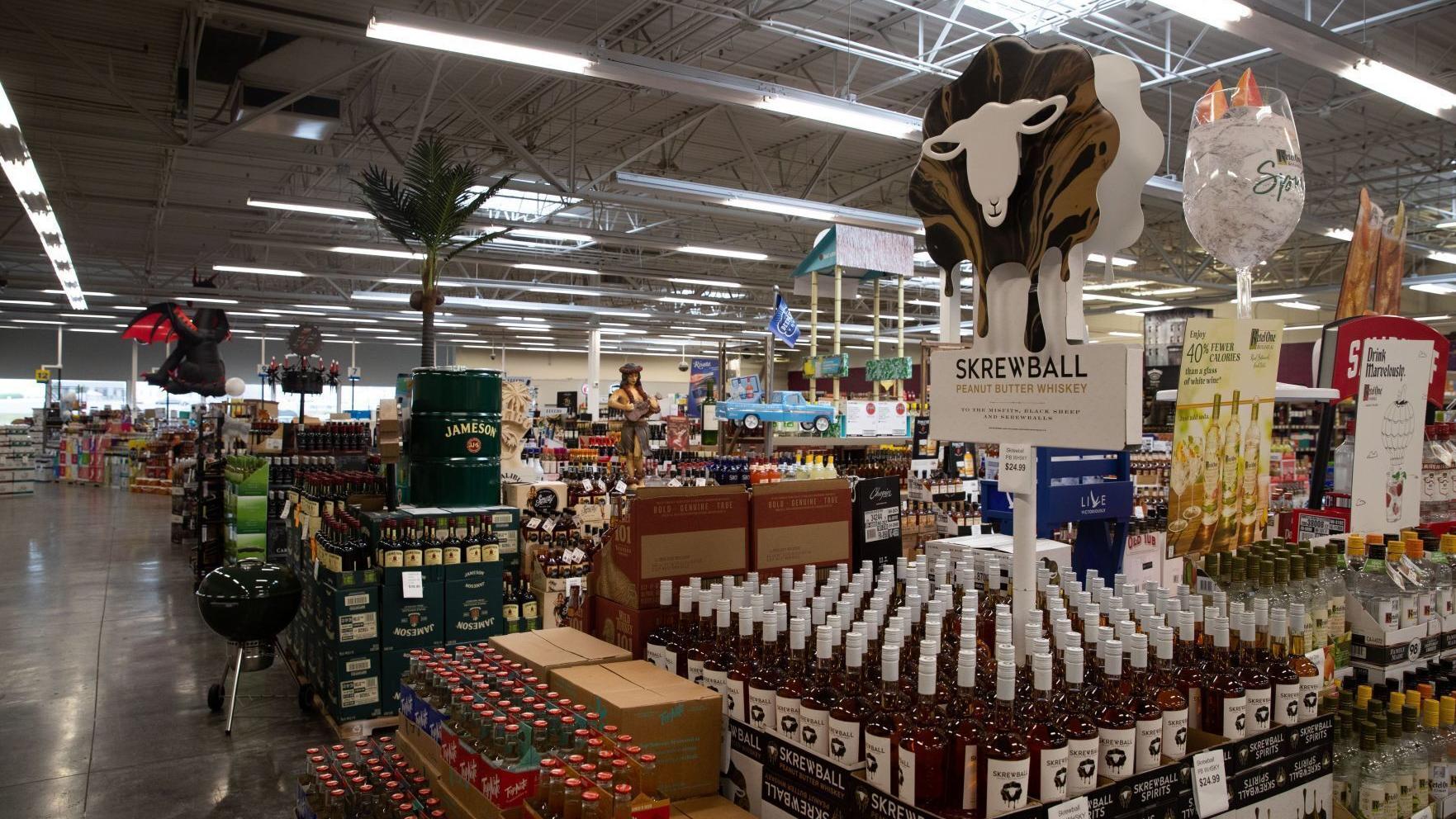 Omaha Toys R Us Building Resurrects As Wine Beer And Spirits Store Nebraska News Journalstar Com