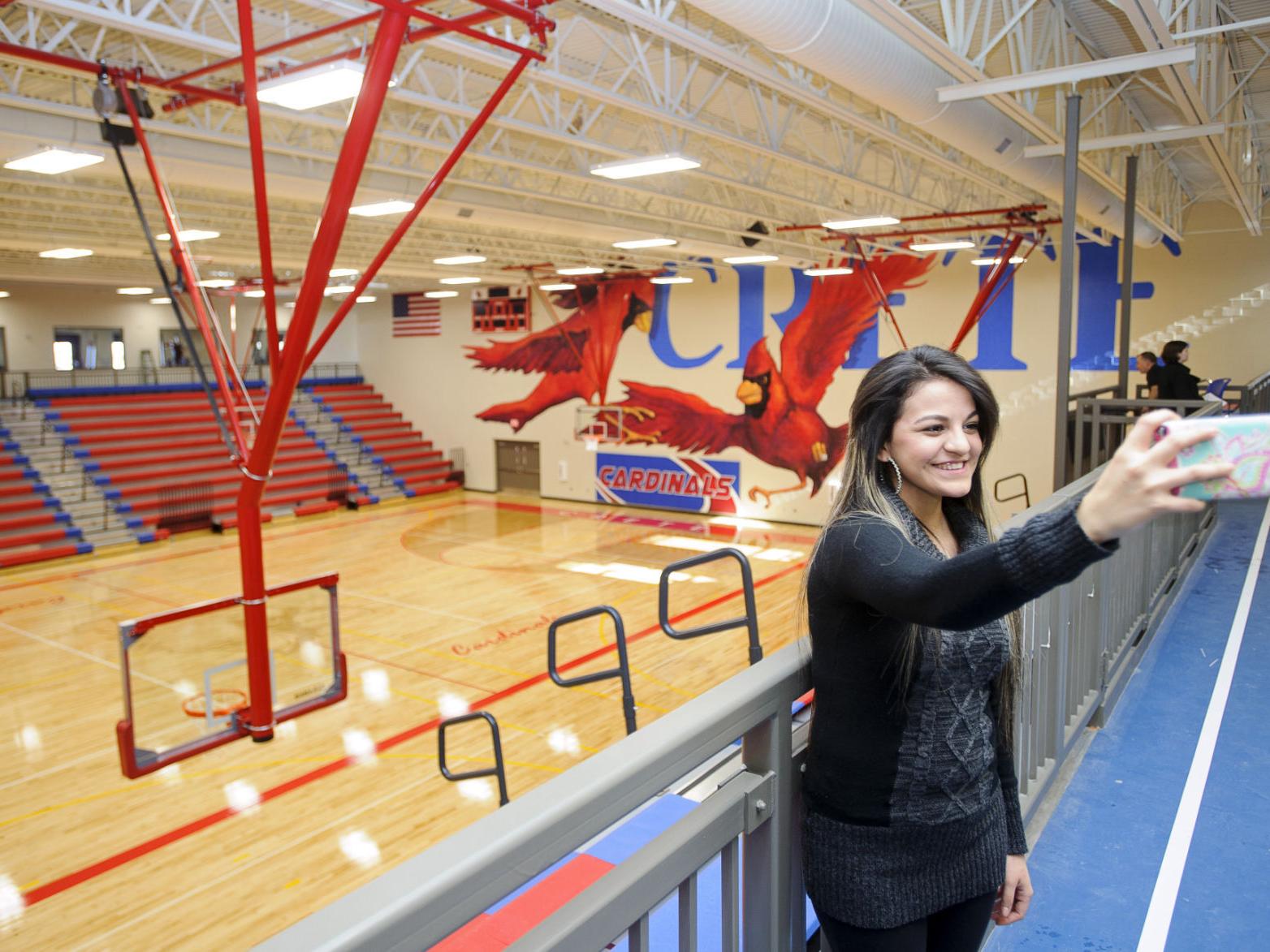 Crete Moves Its High School Mid Year A Herculean Task Education Journalstar Com Crete High School Graduation 2022