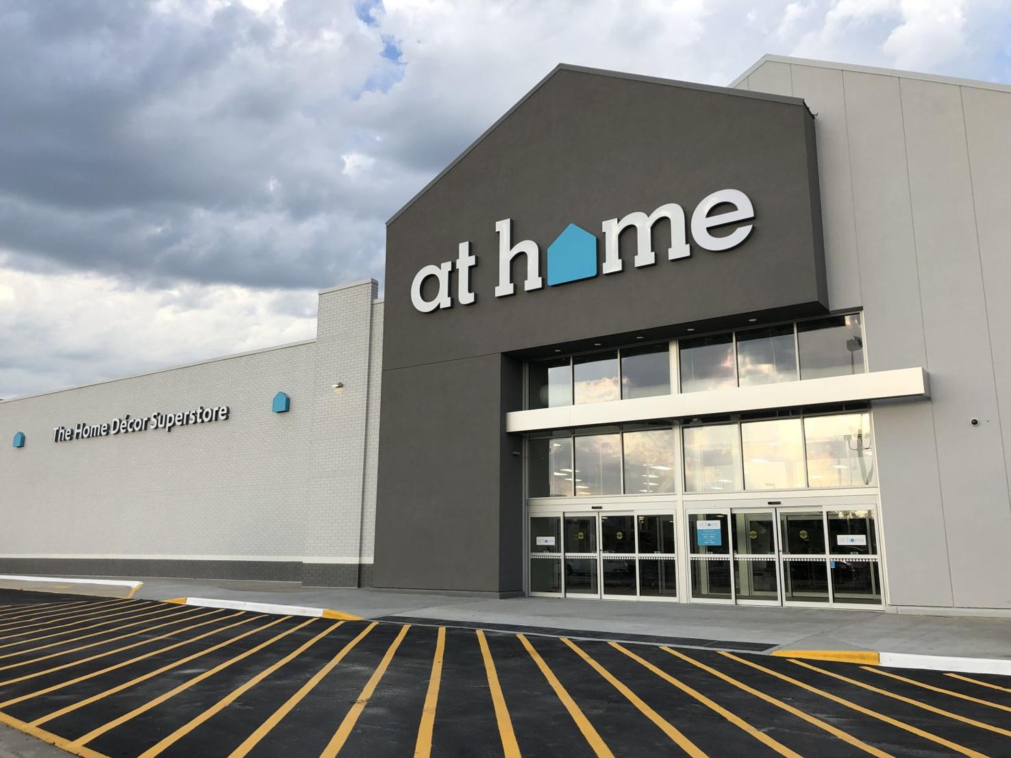 At Home's first Lincoln store opens its doors