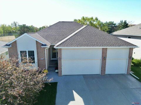 5 Bedroom Home in Lincoln - $409,400