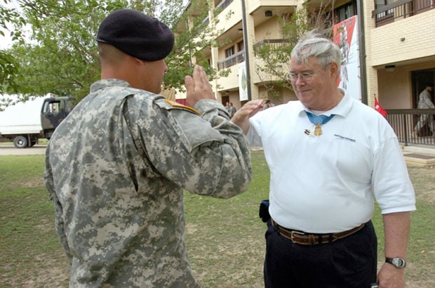 do medal of honor recipients have to salute supeiors