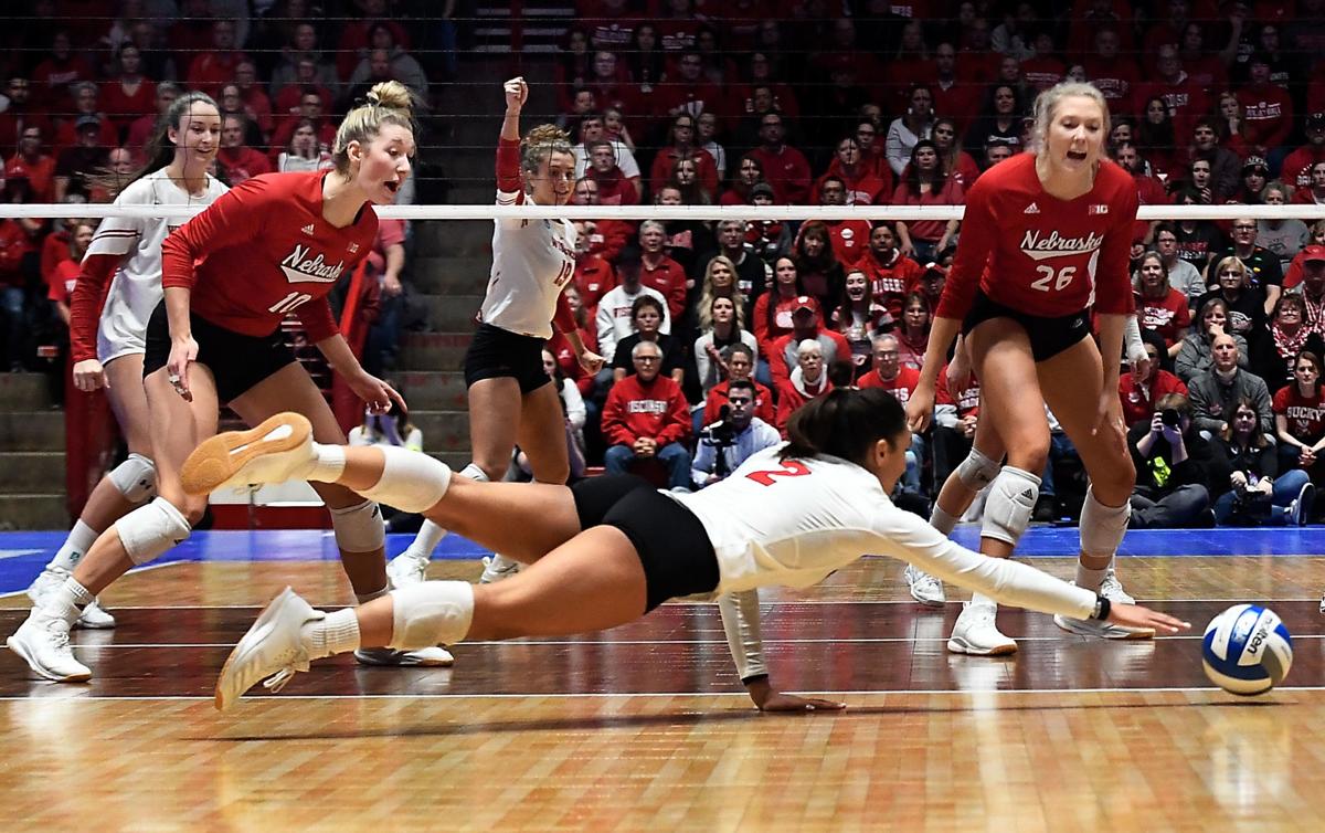 Badgers Handled Gritty In The Dirt Volleyball Against Huskers To Punch Final Four Ticket Volleyball Journalstar Com