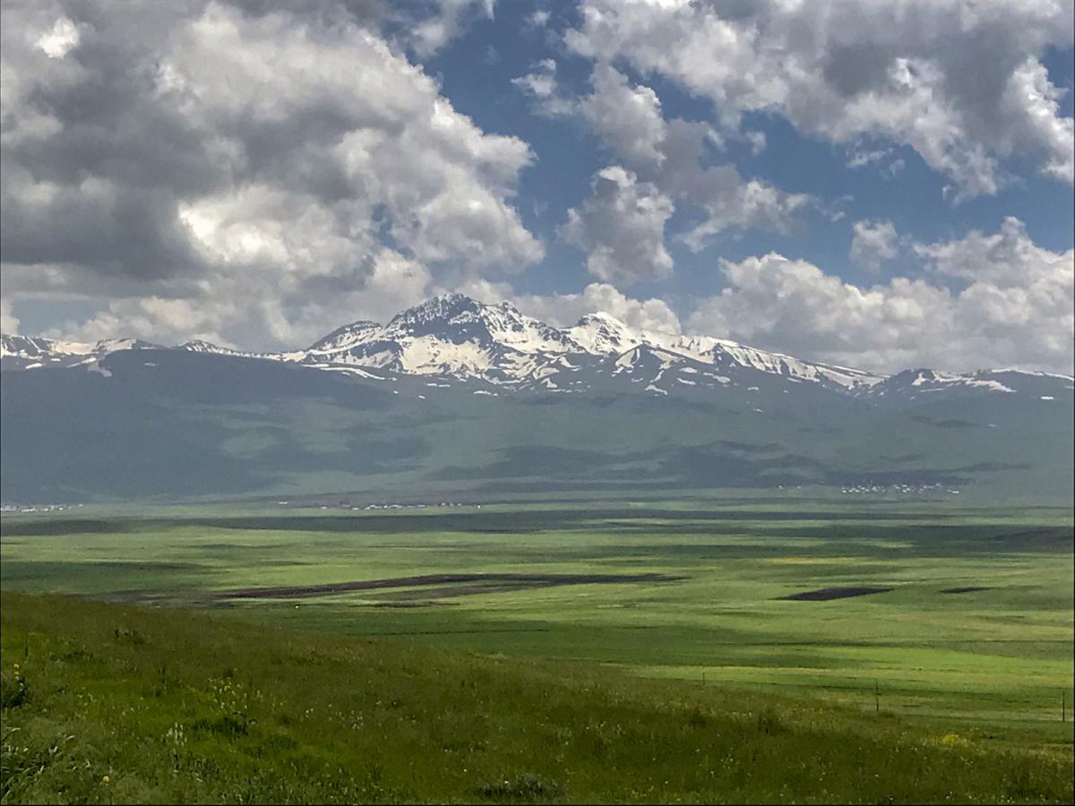 Гора Спитакасар Армения