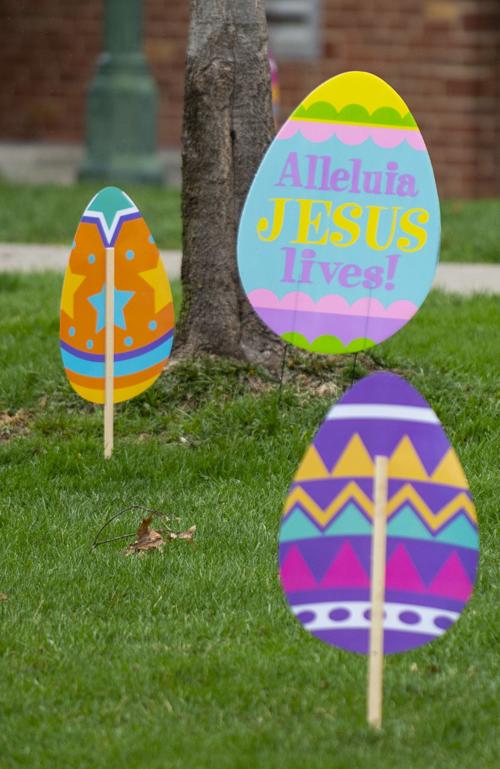 Eggs shown in lawn of First-Plymouth Church
