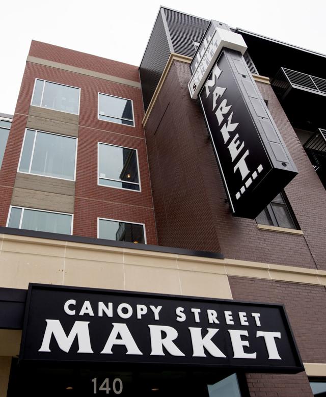 Downtown Lincoln grocery store now open