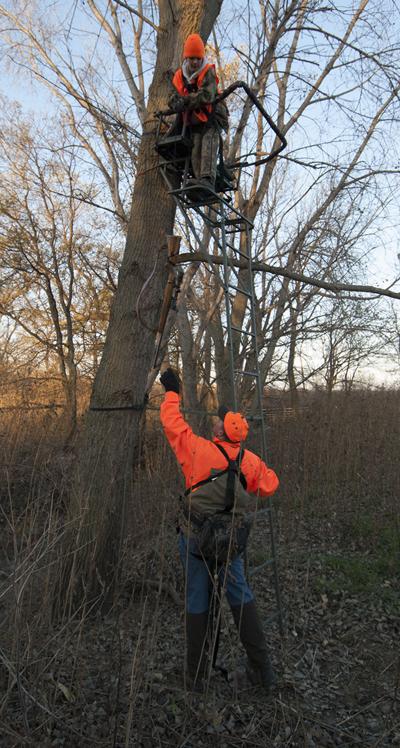Use proper equipment, procedures when hunting from a tree