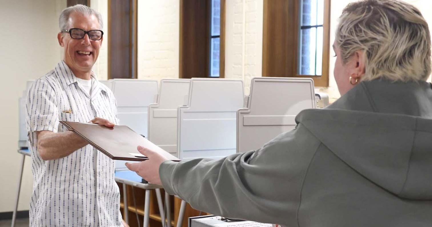 Minimal problems with Nebraska's new voter ID law, officials say - Vimarsana News