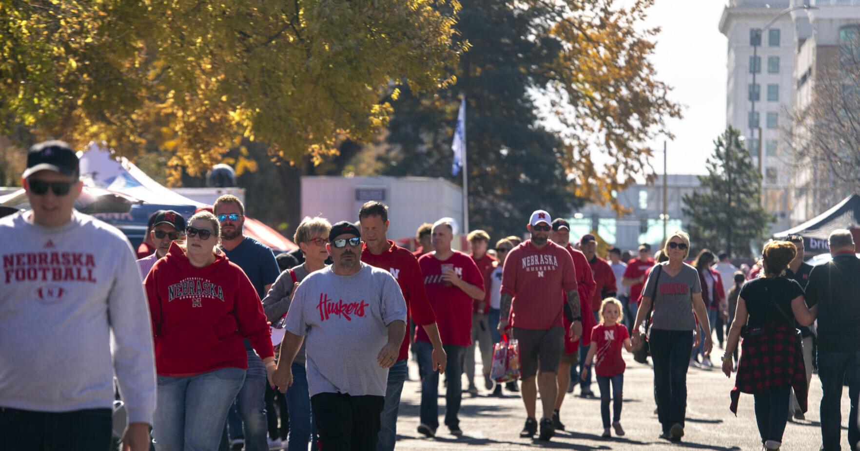 Stay on top of the ball when it comes to navigating Husker gameday traffic - Vimarsana News