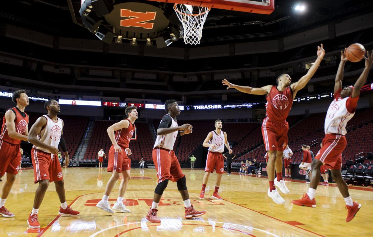 Huskers 'get under the lights and play' during open scrimmage Men's