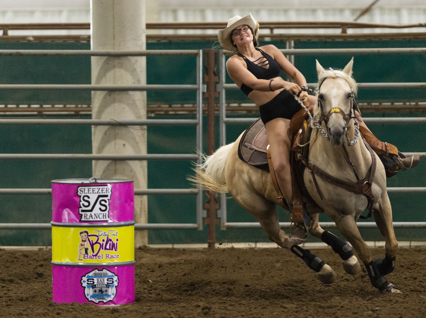 Photos Sleezer Ranch Bikini Race supports Breast Cancer and