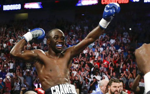 Horn travels from Australia to defend title against Crawford