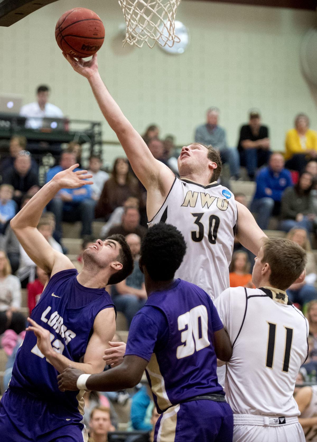 Short Handed Prairie Wolves Race Past No 20 Loras To Remain