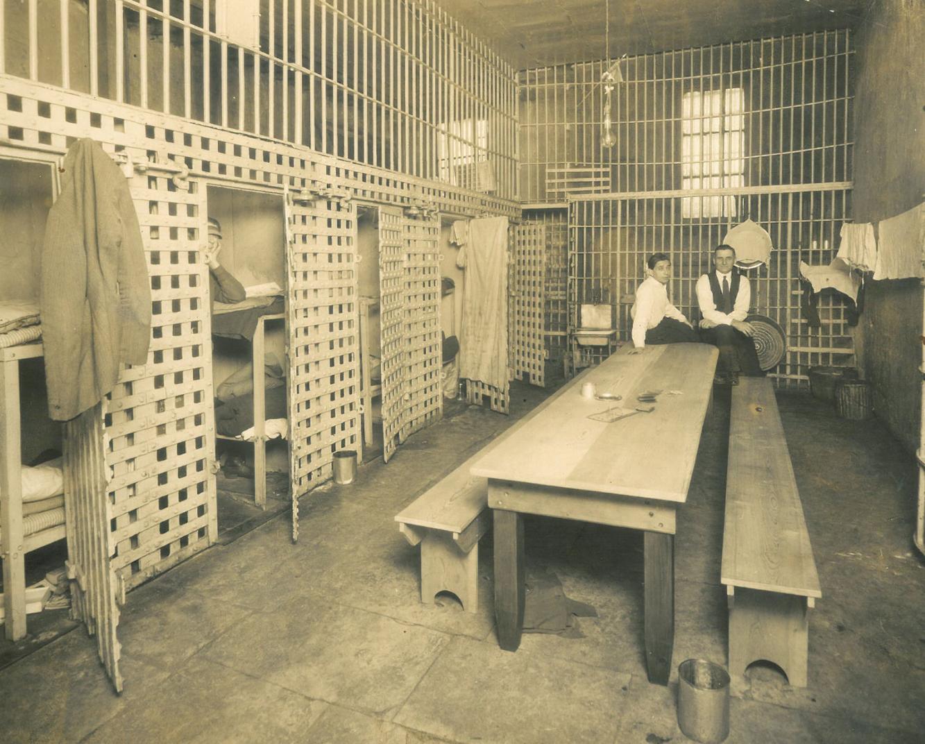 PhotoFiles Early Lincolnarea jails