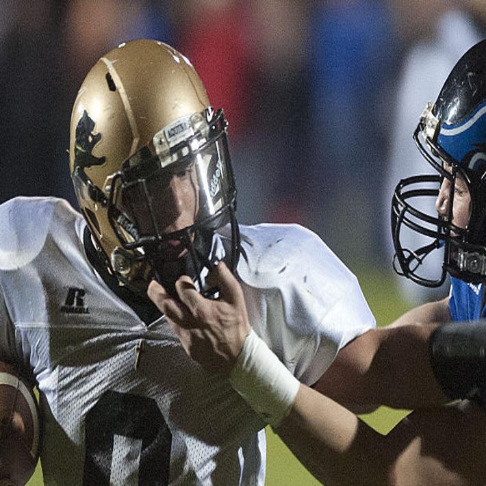Prep Football Aquinas Pounds Out Win Over Hastings Sc High School Football Journalstar Com