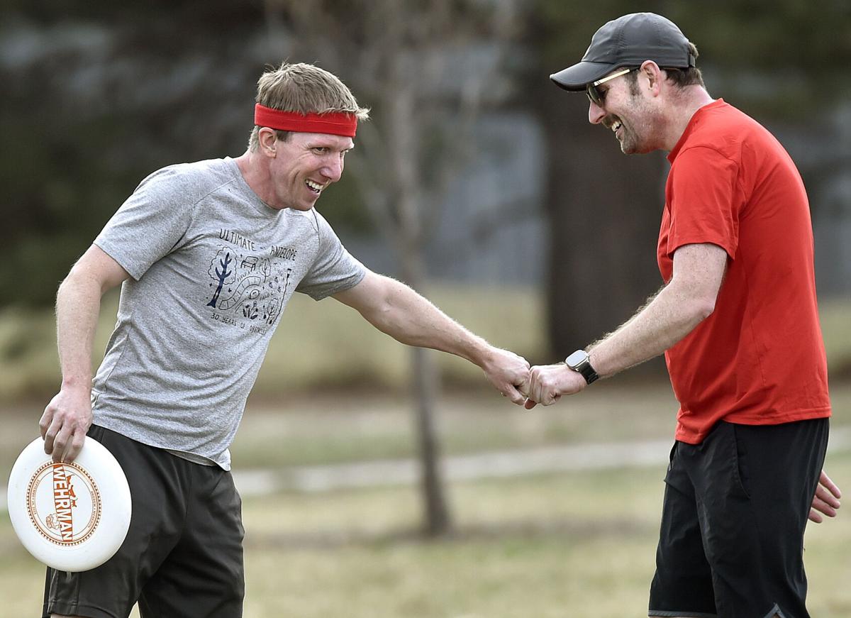 COPYRIGHT RESTRICTED FFP—Frisbee