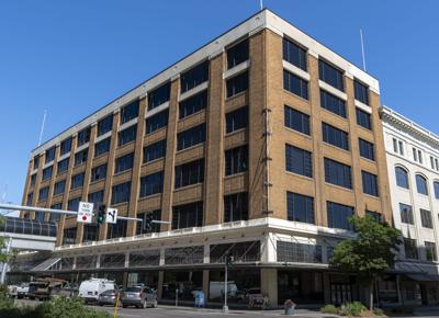 Atrium building, 6.23