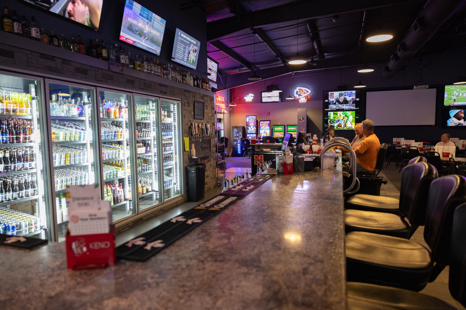 New Lincoln sports bar promises to be just a Lil Risky