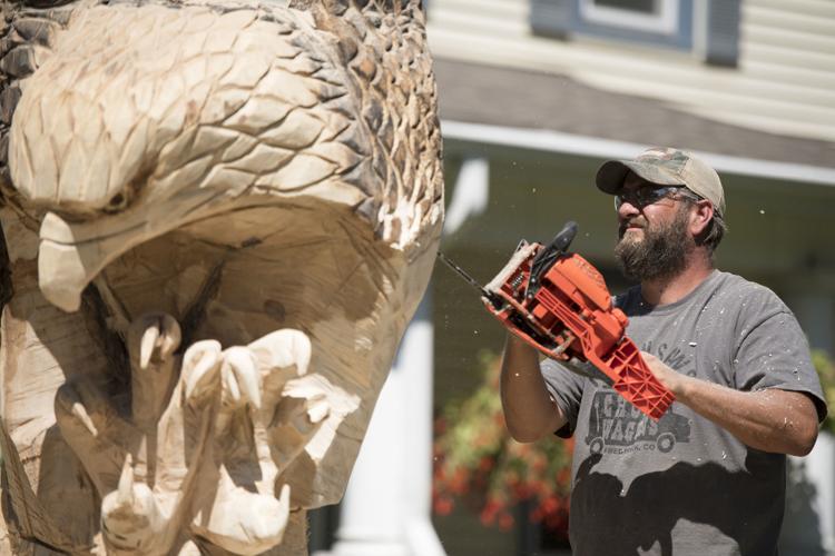 Tree carving
