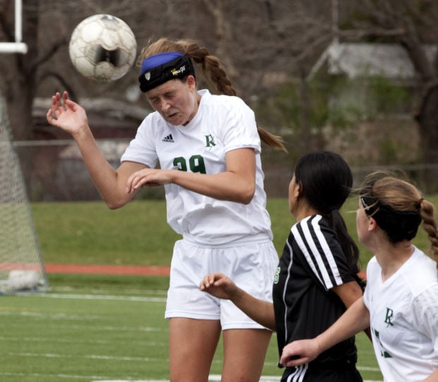 Girls Soccer Scores 4 2 High School Soccer Journalstar Com