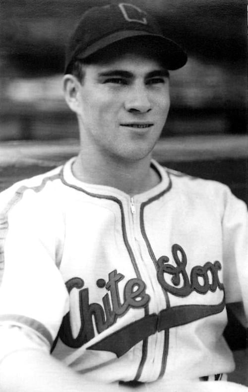 Harry Chappas of the Chicago White Sox looks to throw to first base News  Photo - Getty Images