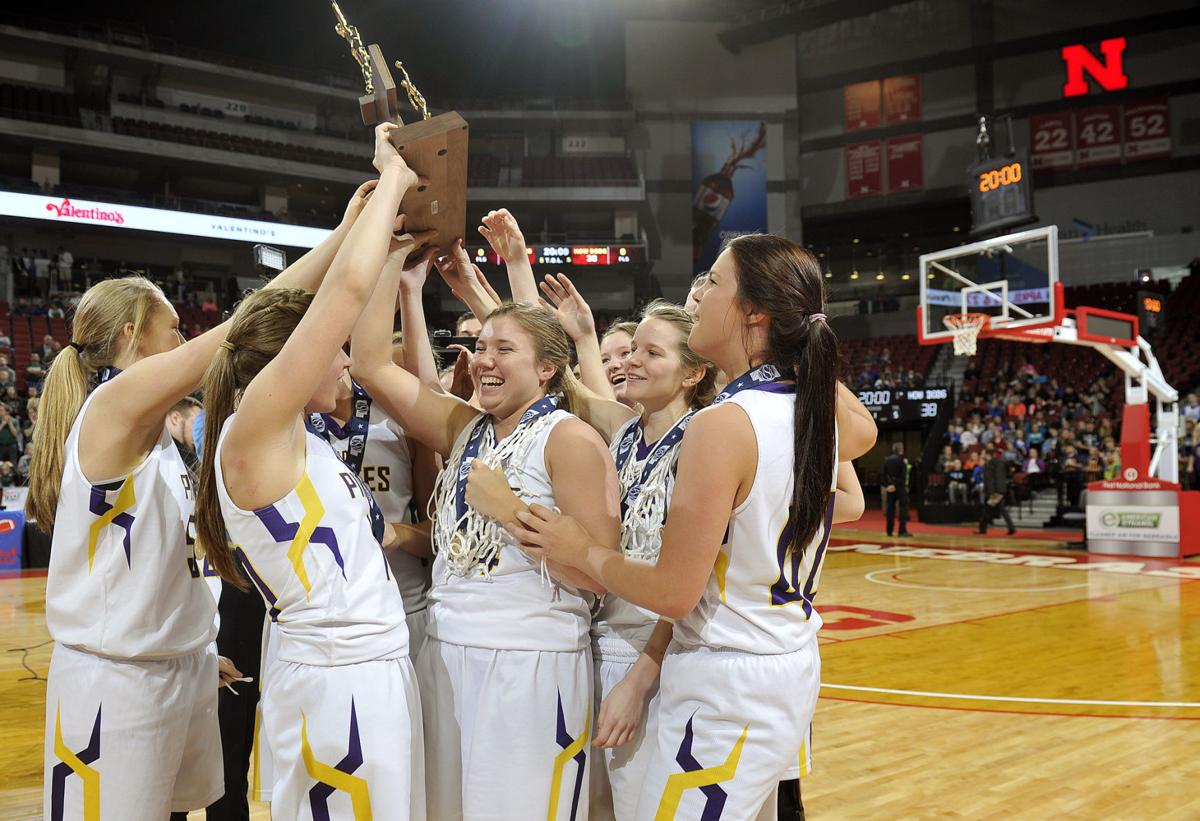 D1 EmersonHubbard holds off Jaguars for first title since '89
