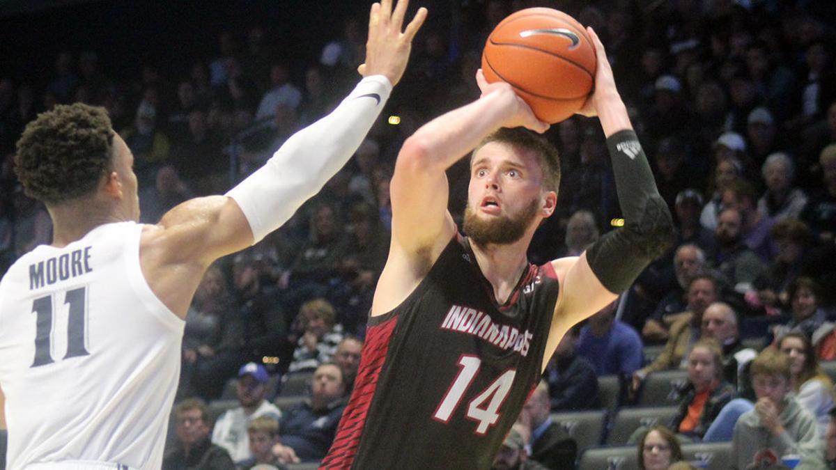 From A Hoop On The Family Barn To Pinnacle Bank Arena Lakes Path Leads To Husker Hoops Men S Basketball Journalstar Com