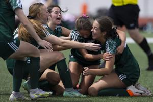 In dramatic fashion, Lincoln Southwest girls beat Gretna to stay undefeated