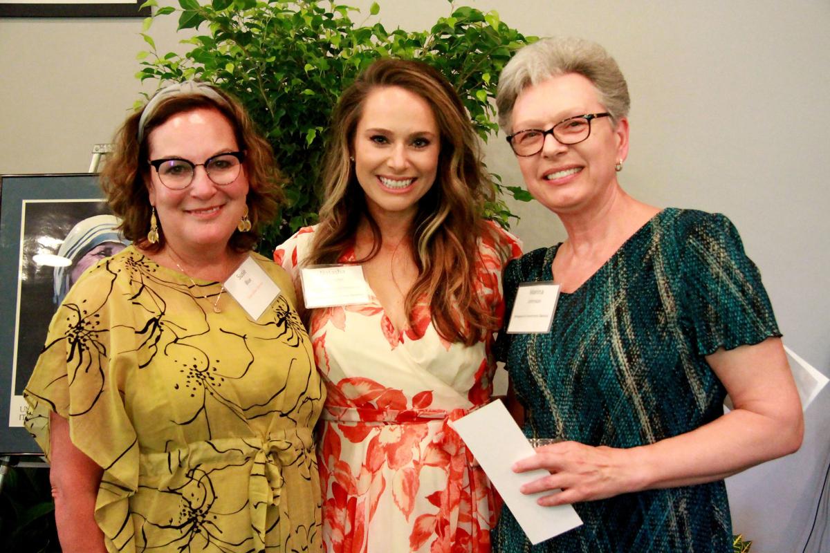 Susanne Blue, Natasha Plooster, Marina Johnson