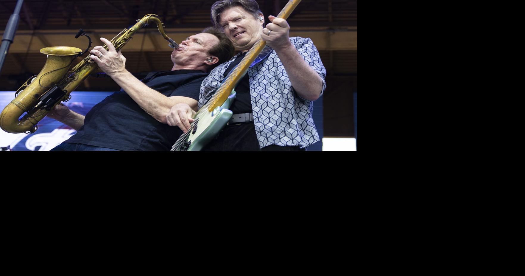 Chicago rocks Lincoln's Pinewood Bowl on June 17