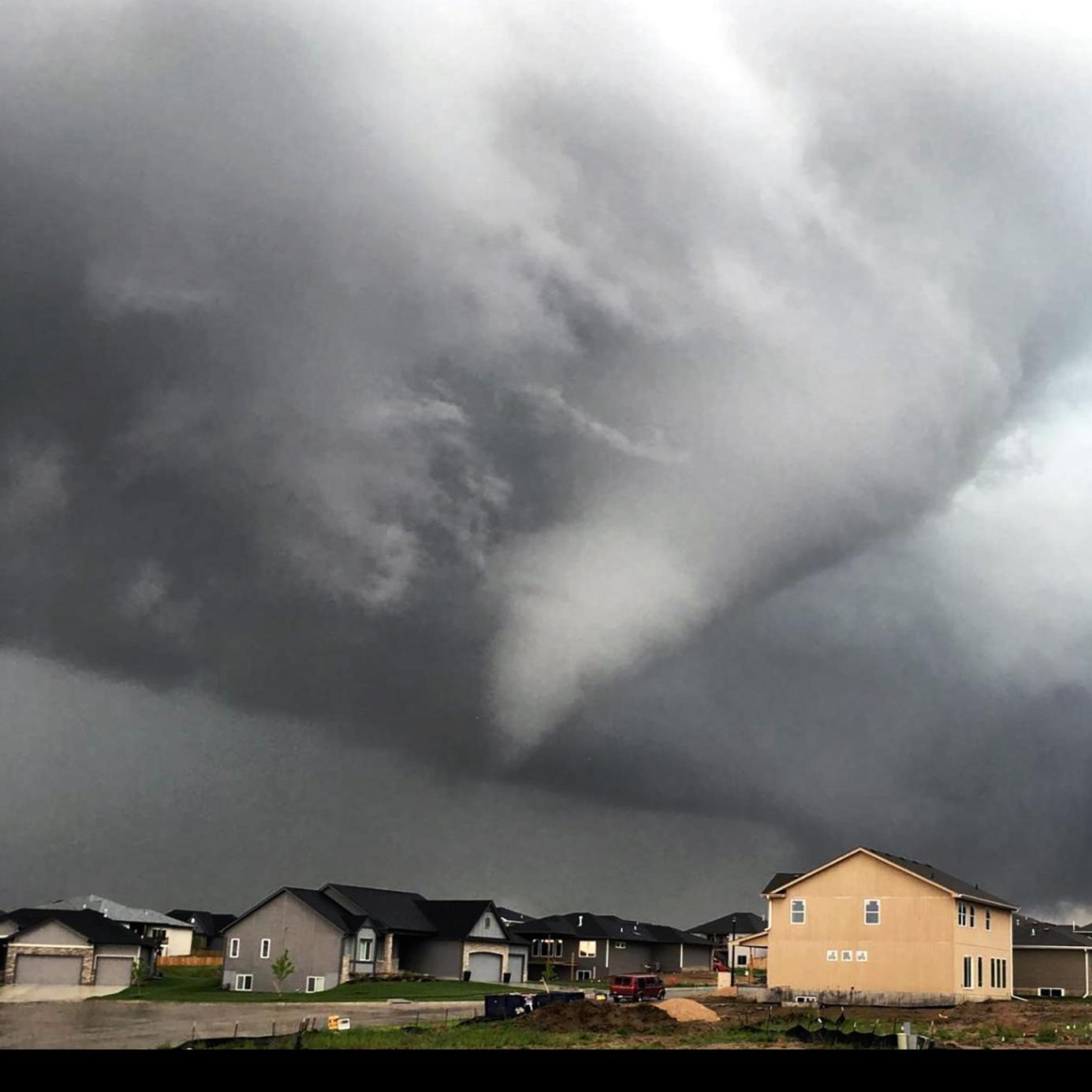 Tornado Large Hail Sweep Through Lincoln Local Journalstar Com