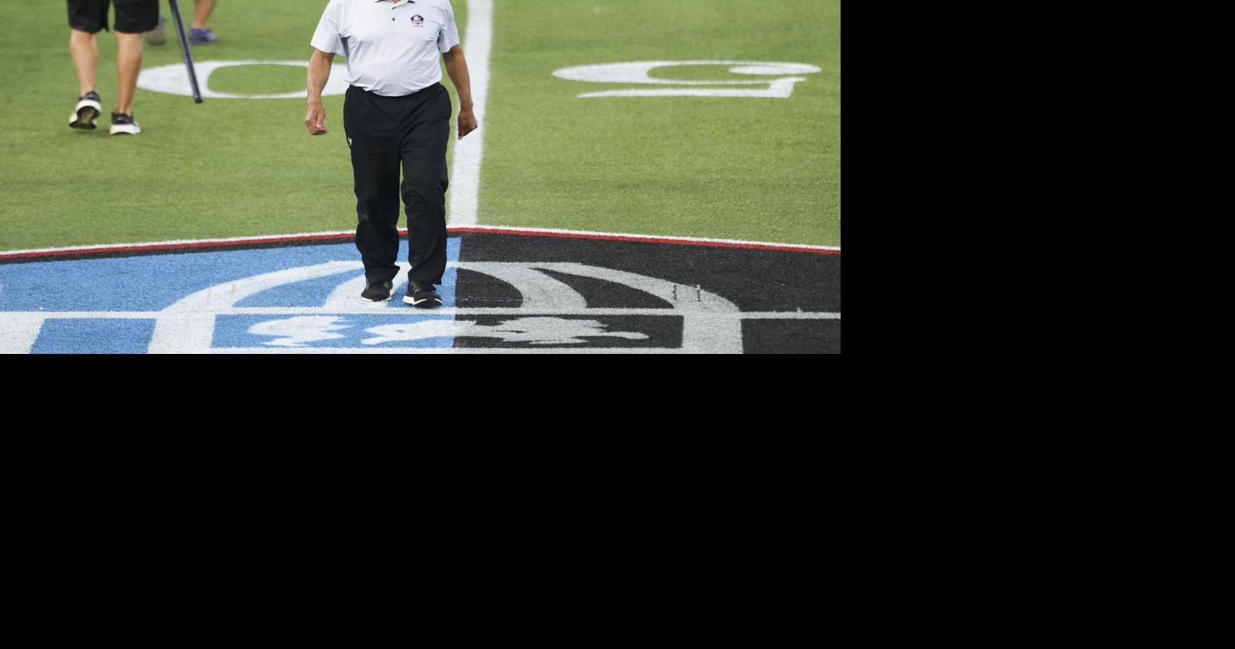 FOOTBALL-NFL-ARI-CAR/