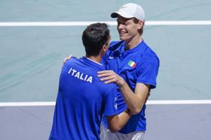 Sinner enjoys double success over Djokovic, leads Italy to Davis Cup final