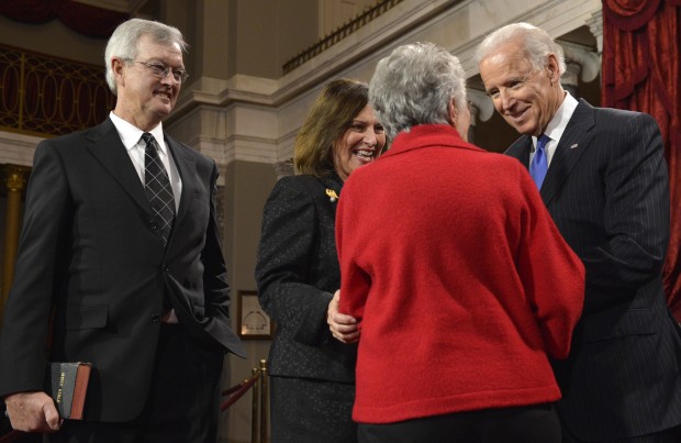 Deb Fischer sworn in