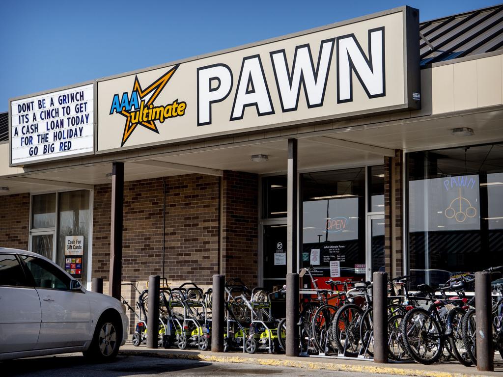 pawn shops open near me on saturday