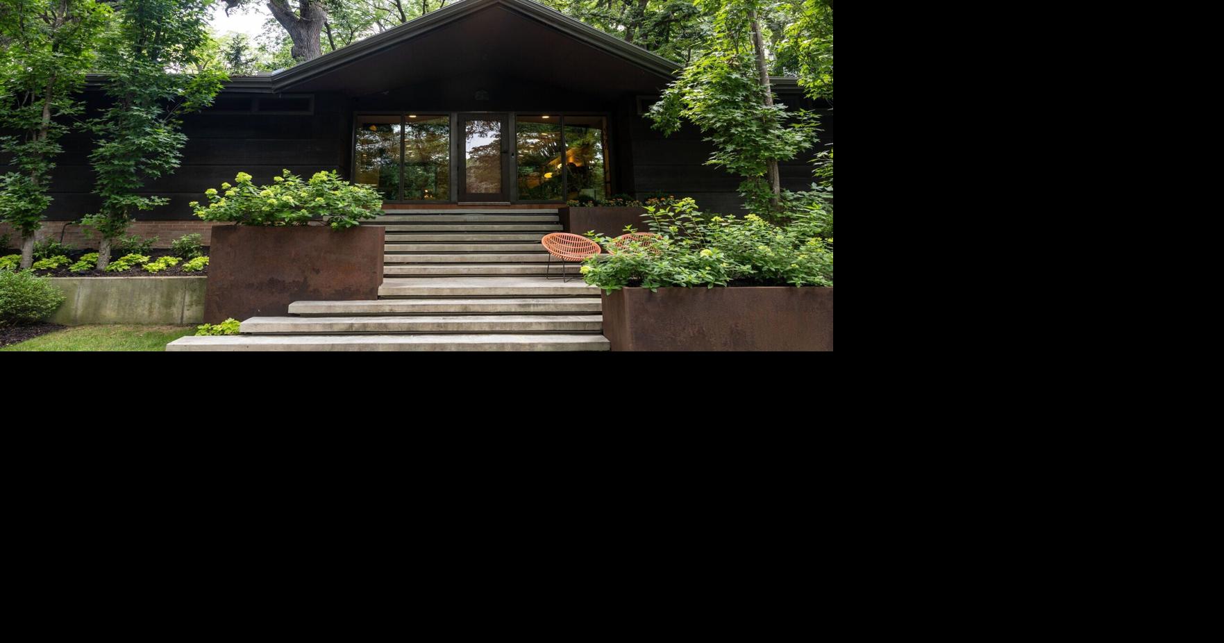 Midcentury modern house with California twist is part of Omaha home tour