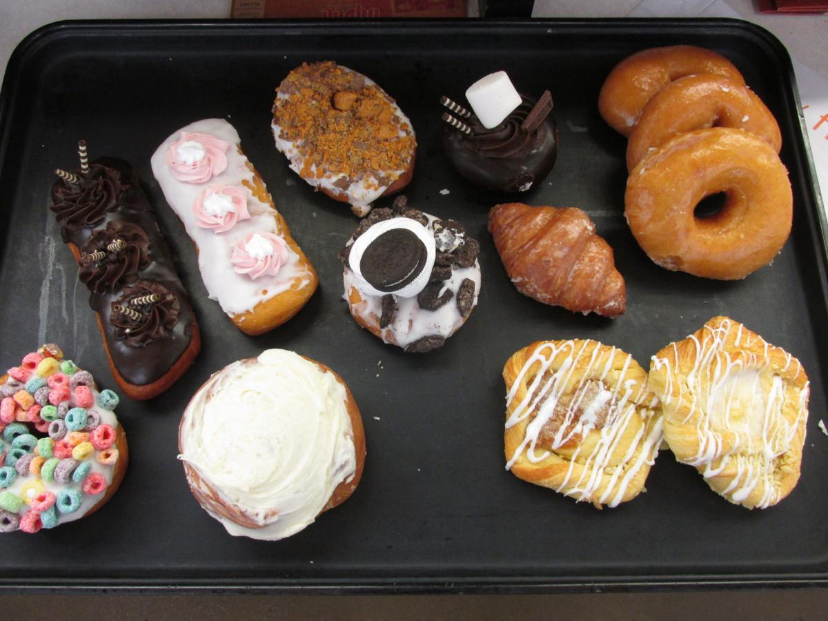 Donut Or Doughnut However You Spell It Or Slice It Lincoln Donut