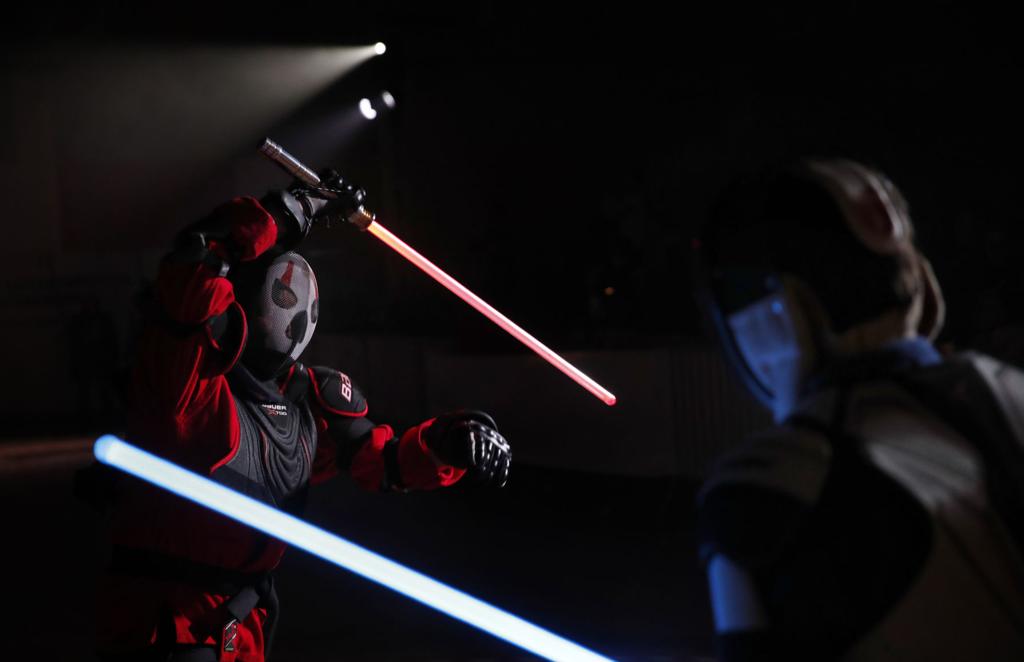 Lightsaber Dueling It S Not Just A Fantasy Anymore Not In France At Least World News Journalstar Com And finally, for what it's worth, note that the lightsaber props have sometimes been wooden dowels, which are round. lightsaber dueling it s not just a