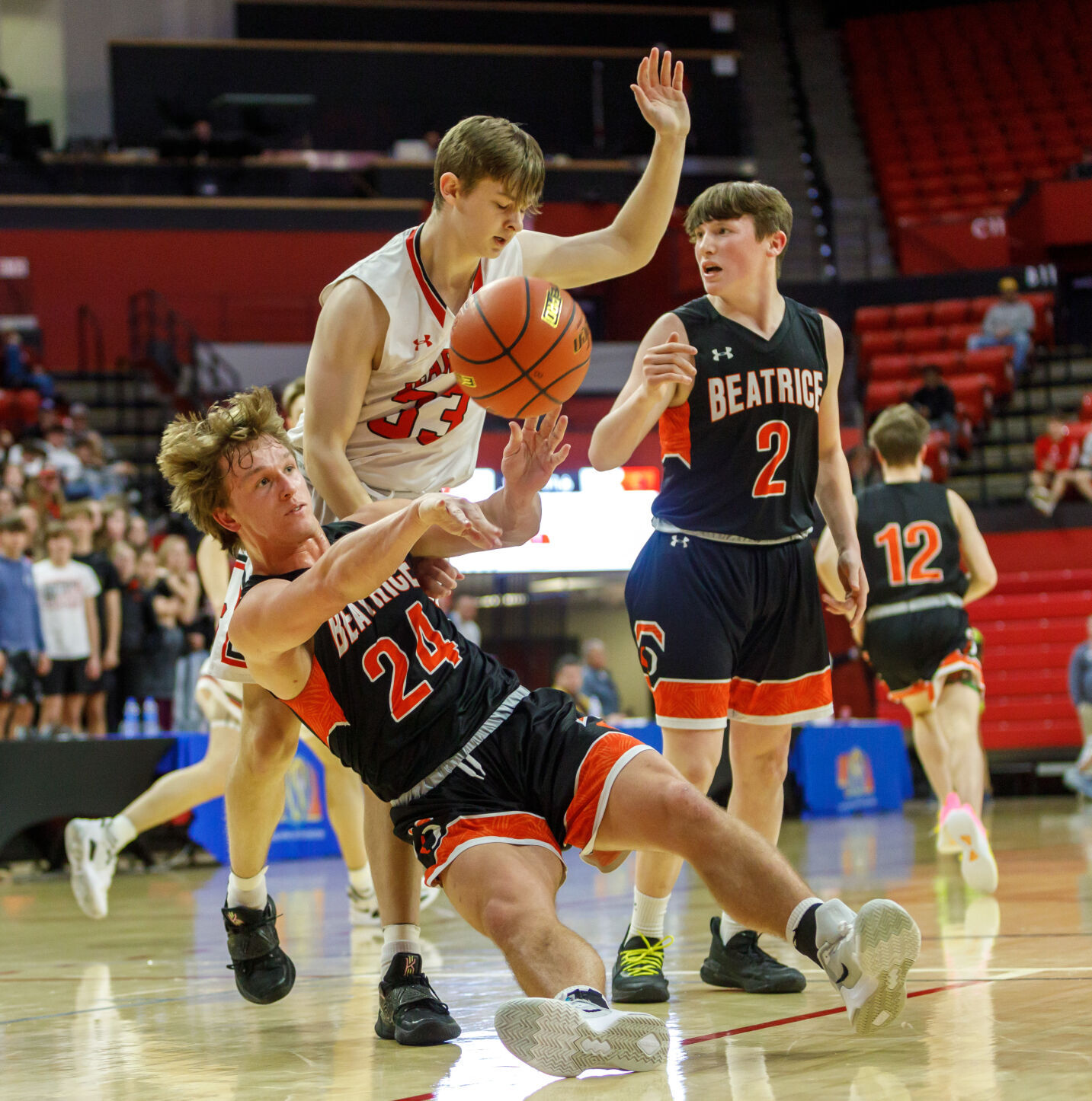 Boys state hoops Crawford s late three lifts Beatrice The