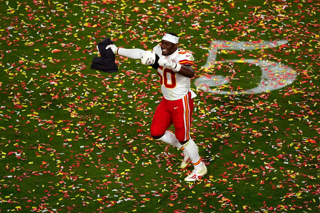 Kansas City Chiefs cornerback Dicaprio Bootle catches a ball