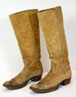 37 Objects cowboy boots