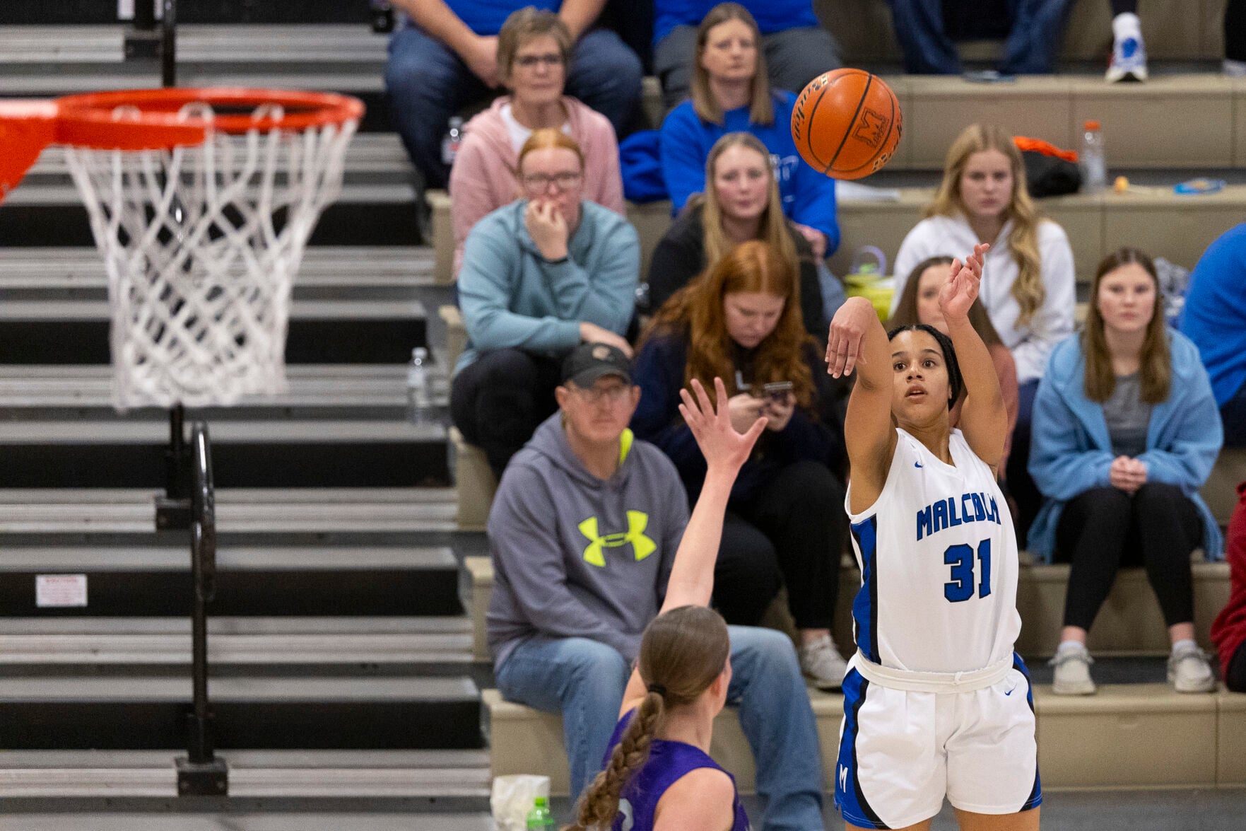 Ryoolong Rith Milford girls basketball keeps rolling as Ayla Roth scores 24 to fend ...