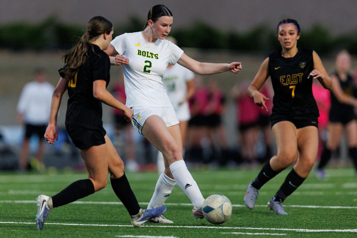 033026-owh-spo-hssoccer-nf-12.JPG