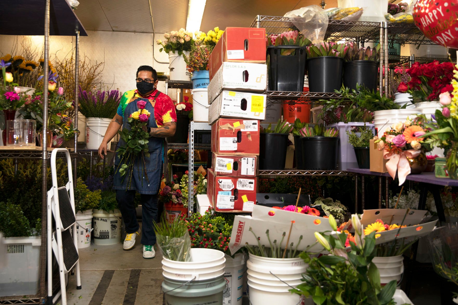 Lincoln flower shop continues spreading Valentine s Day cheer