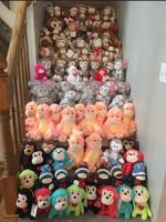 Keith Urban fans engage in monkey business for the greater good in Lincoln