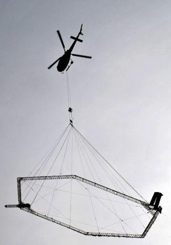 Helicopter mapping aquifer