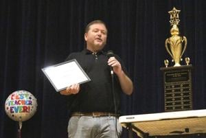 Lincoln teacher gets surprise celebration for winning history award