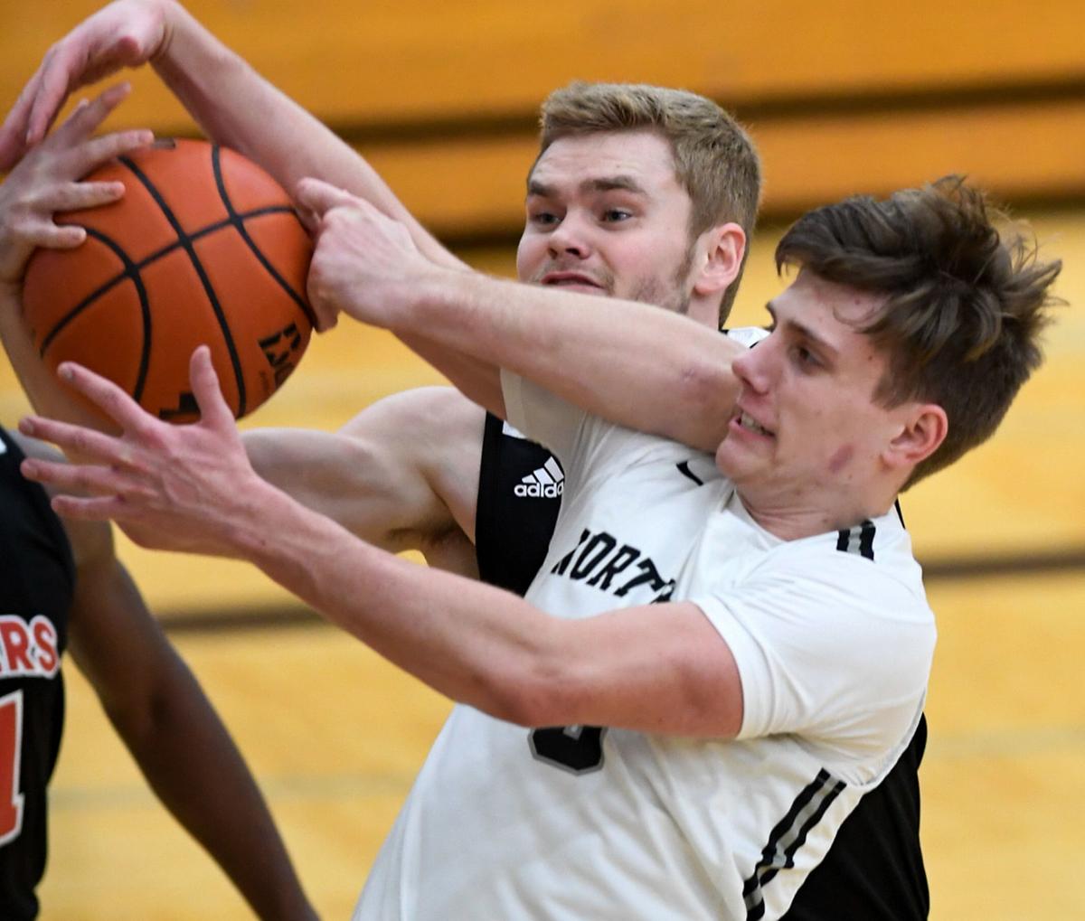 Lincoln Northeast Killer B Trio Stinging Opponents Backcourt