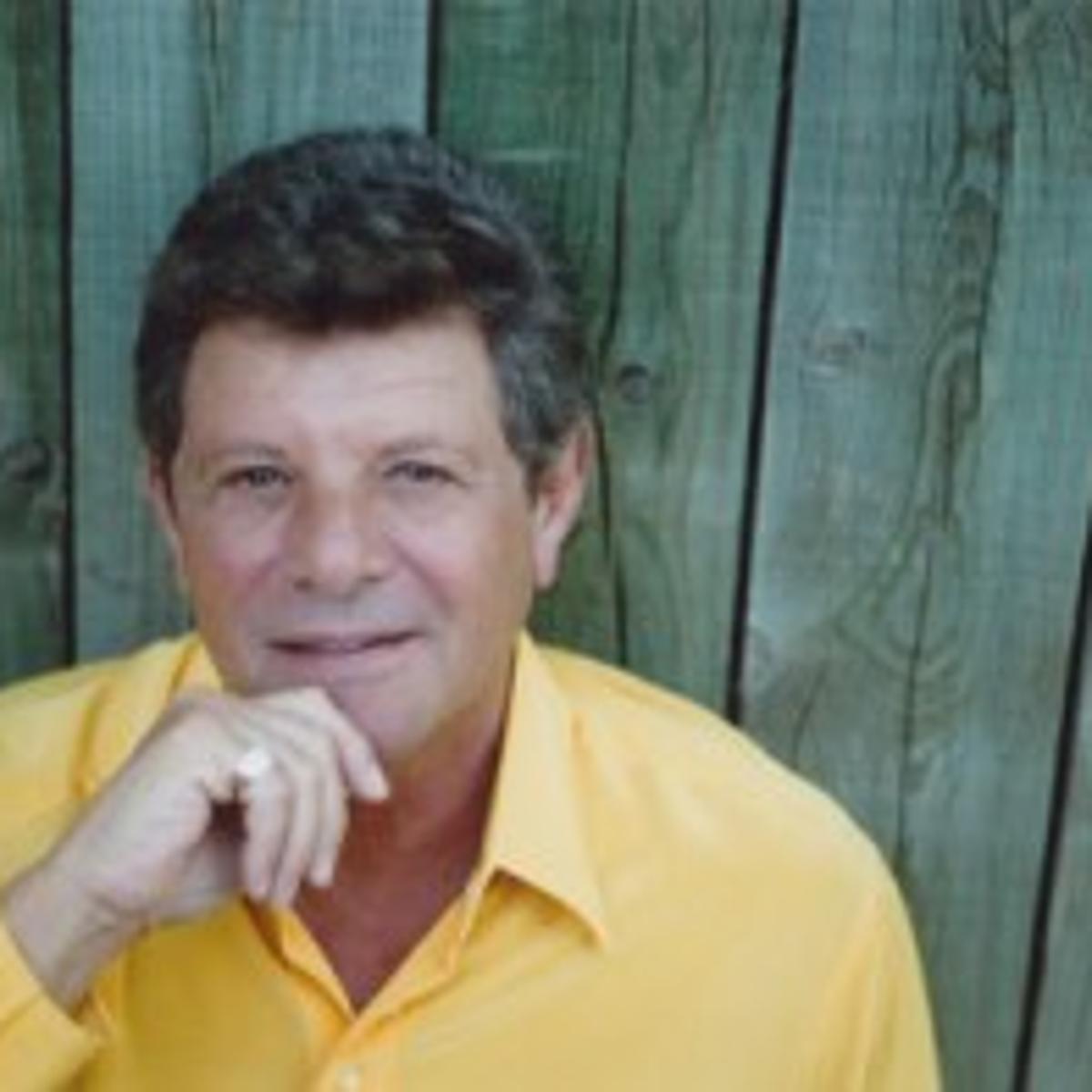 Frankie Avalon Proves He S Still A Large Part Of Pop Culture Music Journalstar Com Frankie Avalon Proves He S Still A Large Part Of Pop Culture Music Journalstar Com