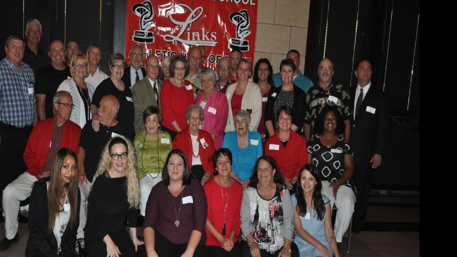 Lincoln High Hall Welcomes Loos Family Neighborhood Extra Journalstar Com