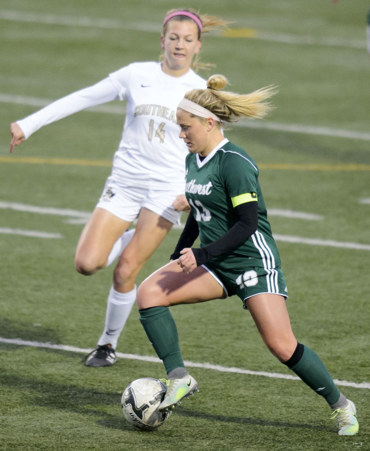 Girls Soccer For Several High School Soccer Players In Nebraska Playing Defender Was Their Ticket To Ncaa Division I High School Soccer Journalstar Com